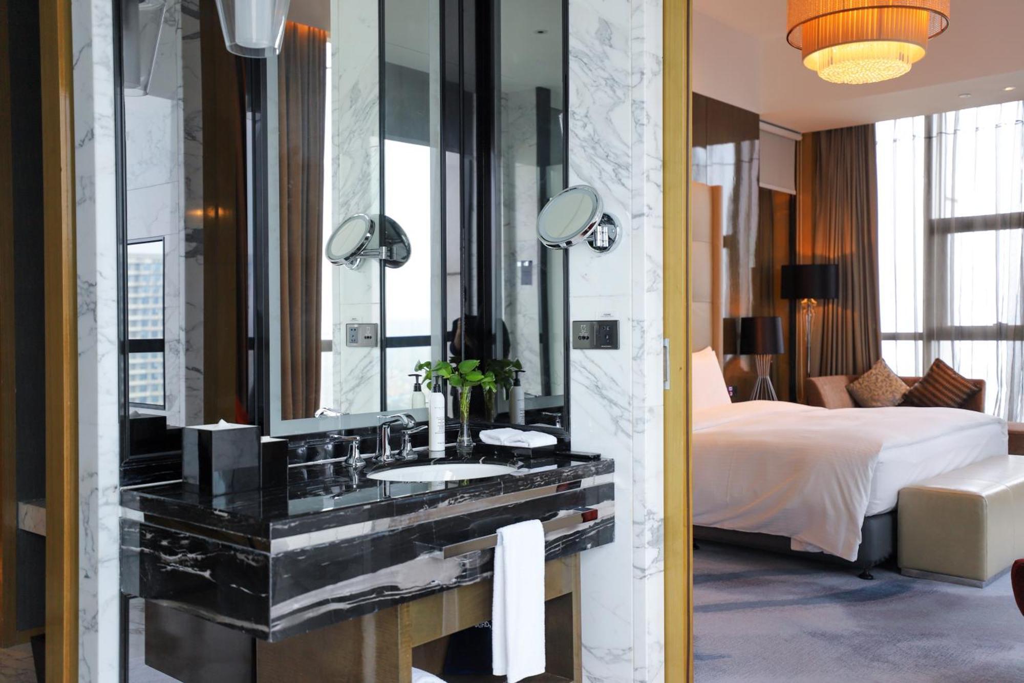 Wanda Realm Jiangmen Exterior foto